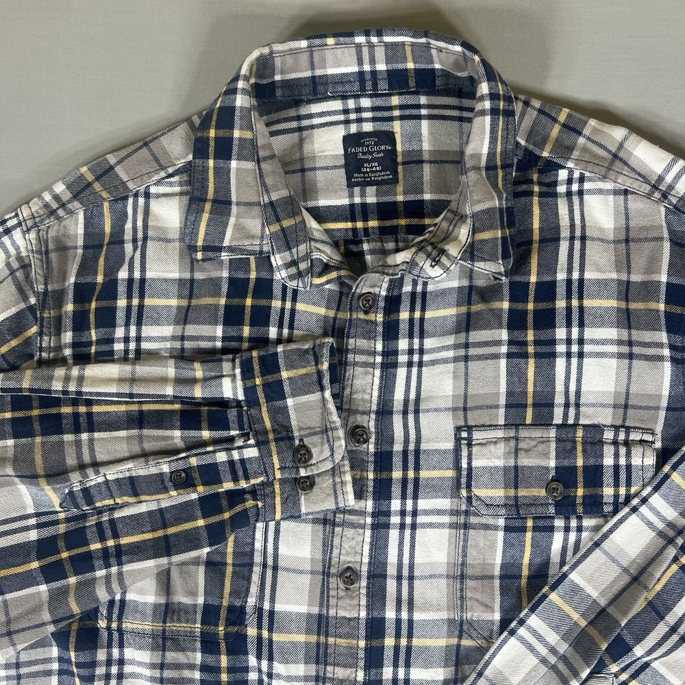 Faded Glory Flannel Shirt Mens XL Gray Blue Plaid Button Up Long Sleeve Casual